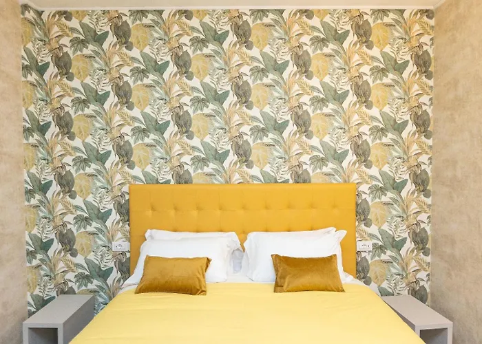 Flowery Rainbow 招待所